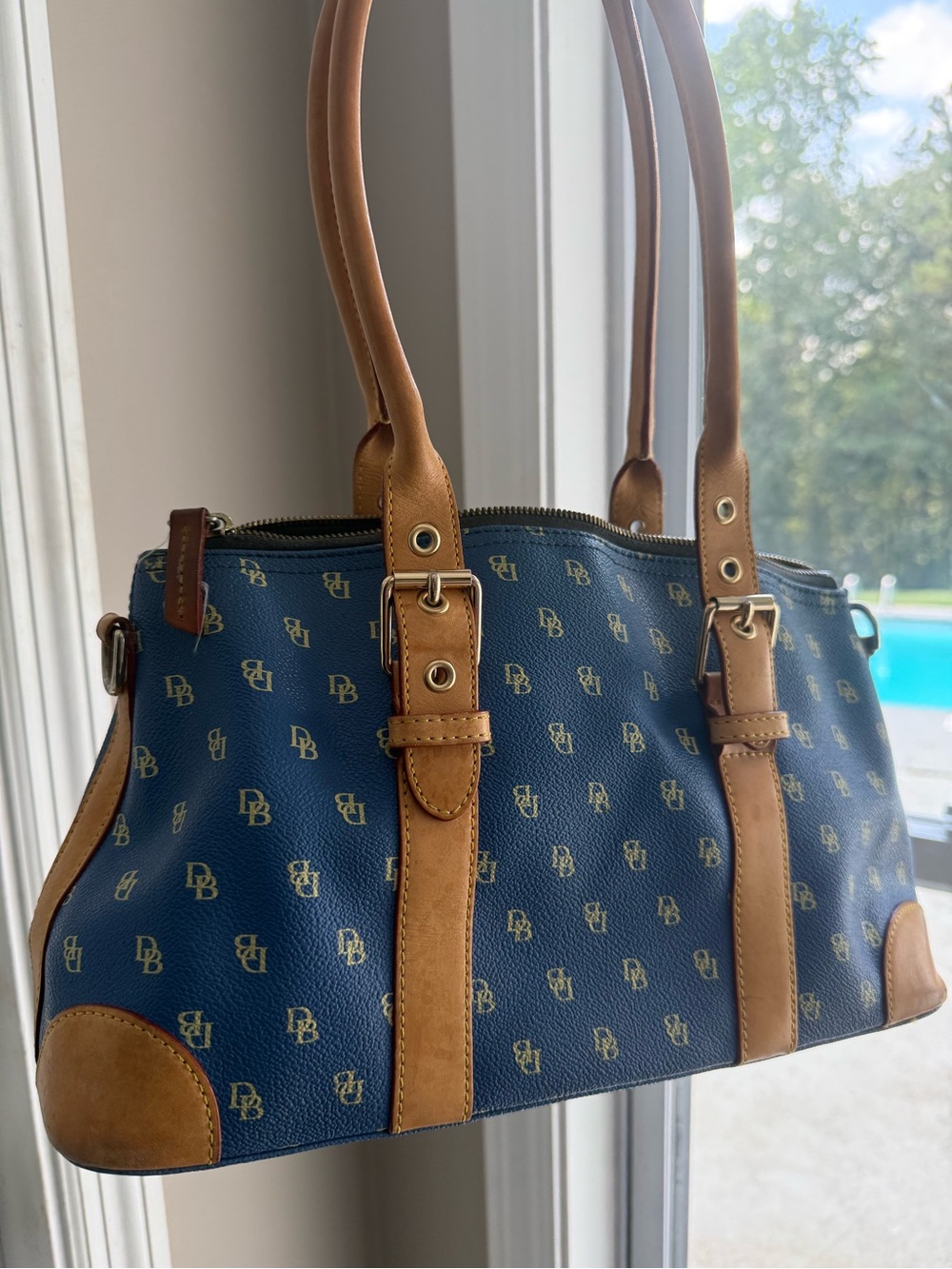 Vintage Dooney & Bourke Purse - Picture 2 of 10